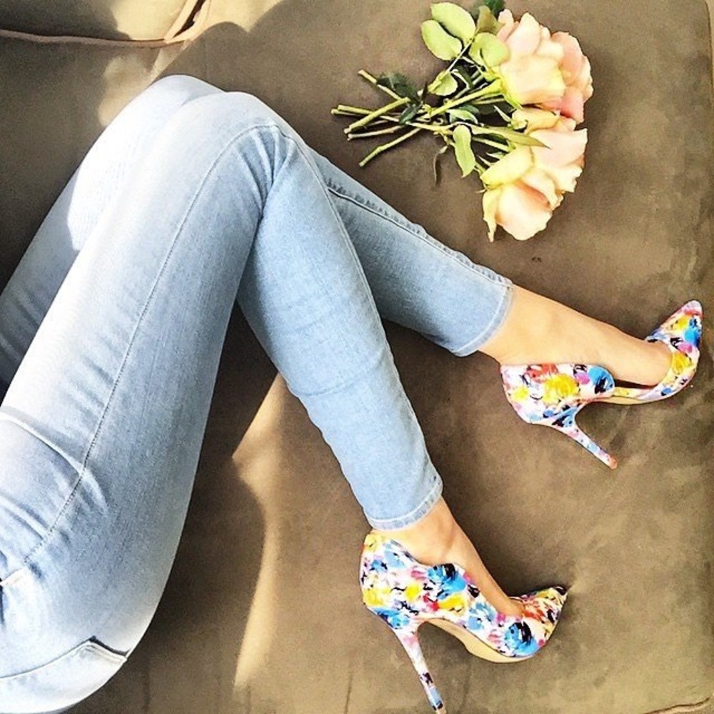 Bebe Farnaz Pump